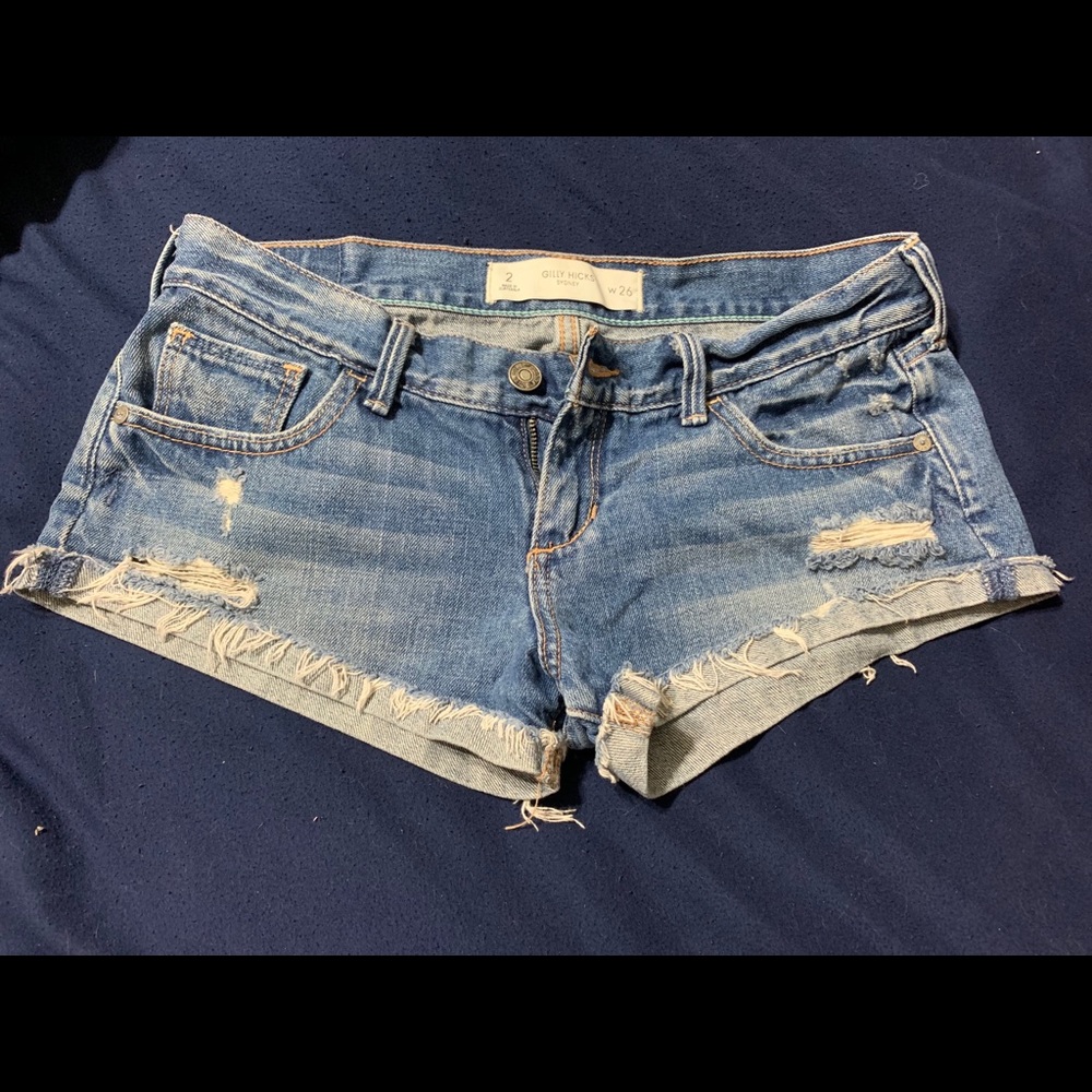 Gilly Hicks cuff rough edge short